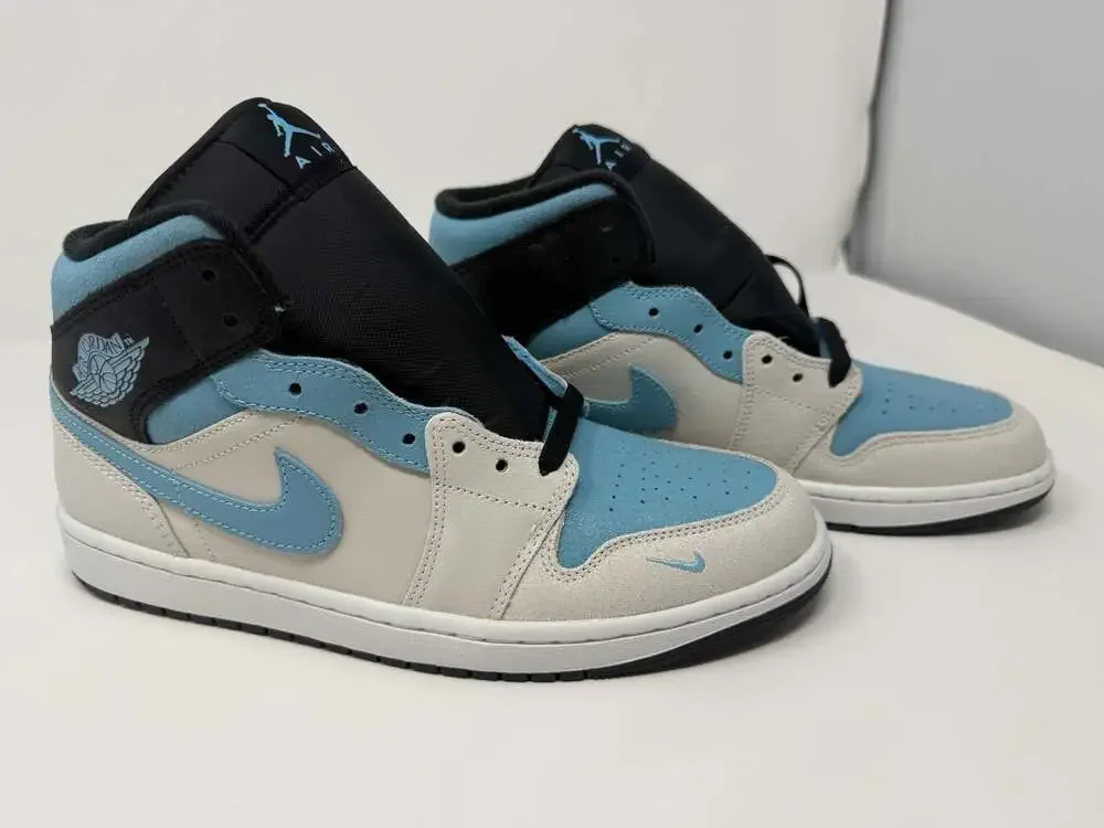 Air Jordan 1 Mid SE 'Summit White Blue Chill' Athletic Basketball Shoe Nike 9.5M
